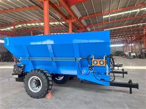 MANURE SPREADERS