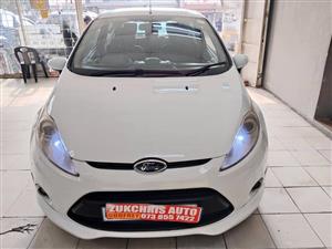 2010 Ford fiesta 1.6 white color  manual  petrol 
