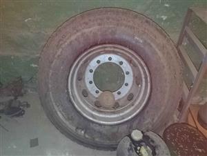 Steel truck rim and tyre, 10 hole