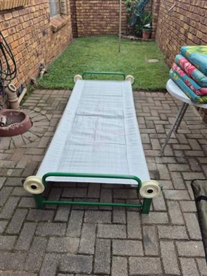 Disc  O bed and matras for sale