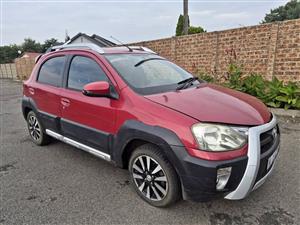 2015 TOYOTA ETIOS CROSS MANUAL. SUPER CLEAN!
