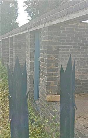 15 Unfinished double story Rooms are for sale.