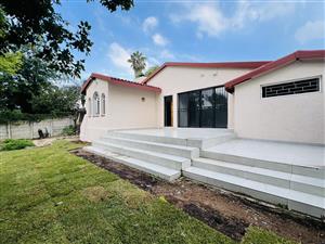 4 Bedroom House For Sale in Johanesburg North