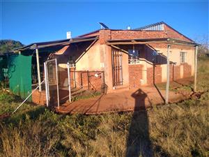 3 bedroom, medium size house on a 8.5 hectare plot