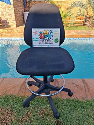 Heavy Duty Adjustable Office / Drafting Chair