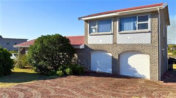 House For Sale in Kleinbaai