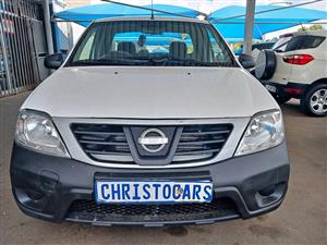 2023 model Nissan NP200 manual Transmission petrol 1.6 engine capacity mileage 77000km