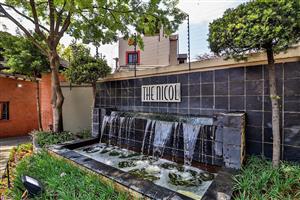 Lovely UNFURNISHED 1 bed 1 bath middle floor apartment in popular The Nicol in Bryanston