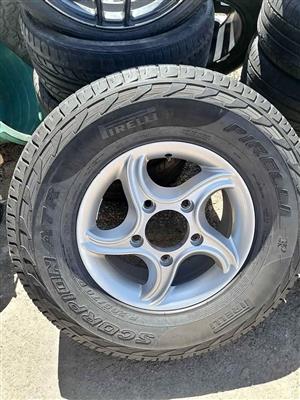 Mahindra Scorpion 16inch Mag Rim(WITH USED TYRE)