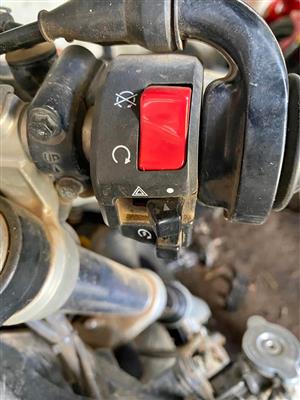 Suzuki SV 650 right switch. Stripping complete bike. Meyerton bike scrapyard