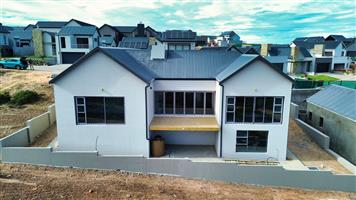 House For Sale in Outeniquasbosch