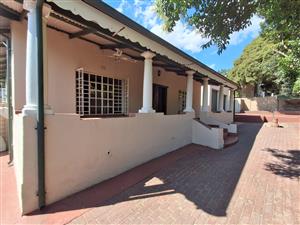 Spacious 3 Bedroom House to rent   Heidelberg Central R 11 800 per month