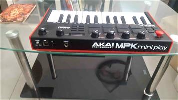 AKAI PROFFESSIONAL MPK MINI PLAY