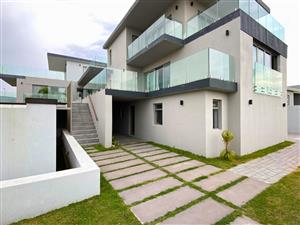 House For Sale in Perlemoenbaai