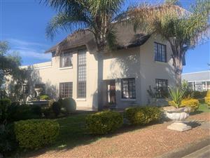 House For Sale in Albertinia