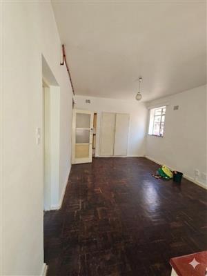 Neat bachelor flat for rent in Helderberg flats in Sunnyside on a quiet street 