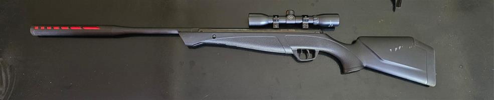 Crosman Redtail Pellet Gun with Scope + Carry Bag