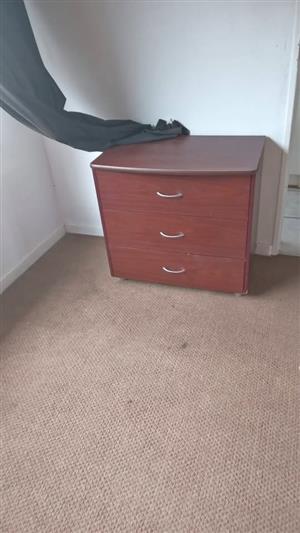 3-Drawer Wooden Bedside Table / Compact Chest of Drawers