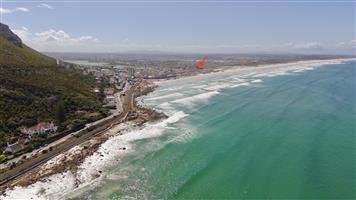 Spacious Ground-Floor Apartment Near Muizenberg Beach