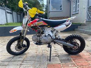 Puzey XP 125 