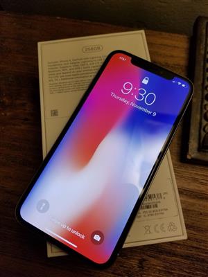 iPhone x with box.. Good Condition 