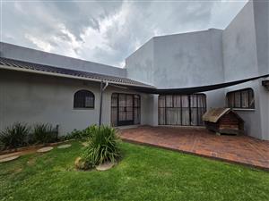 Beautiful Home for Sale in Vaalpark!