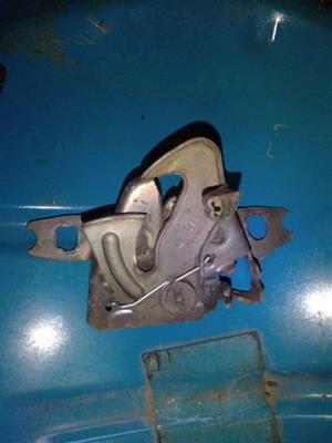 Vw Mk3 bonnet catcher 