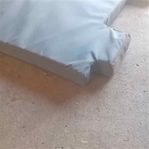 Nissan np 200 matrass