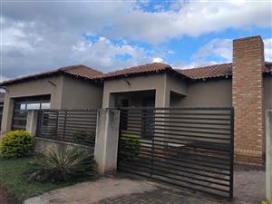Modern 3 Bedroom house To Let
