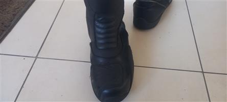 DmD biker boots for sale good condition