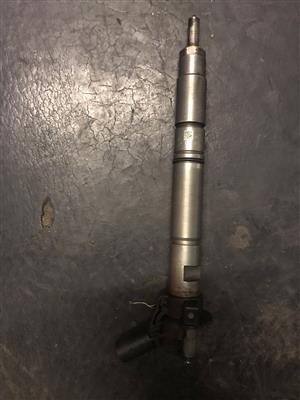 VW Touareg 3.0 TDI CAS diesel injector for sale 
