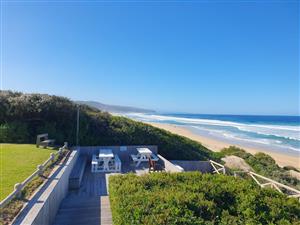 Beachside Living at Its Best – Stunning Home Minutes from Plettenberg Bay