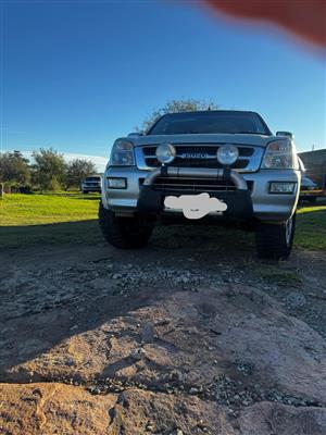 Isuzu KB300LC DC 4X4 2005 Vehicle sold as Voetstoots