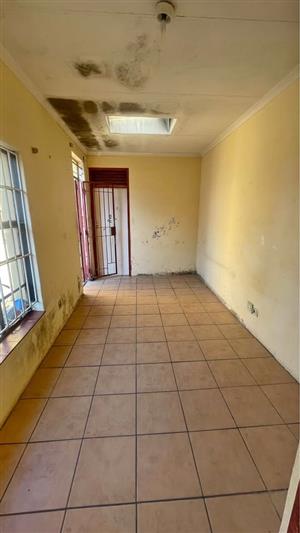 Room with own bath in bezvalley rental