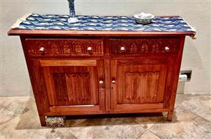 Dresser/ sideboard