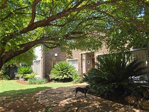 Spacious Living with Endless Entertainment Appeal-Prime location