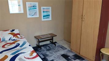 Backpackers. Small Single Room.