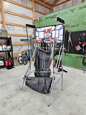 Arcade style Basketball hoop