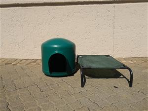 Igloo kennel and bed, suitable for small dogs. Good condition 