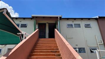 Townhouse For Sale in Winchester Hills