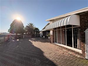 Home close to Medi Clinic Hospital Central Town with Flat