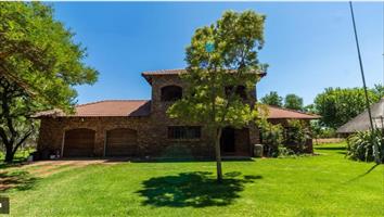 4 Bedroom Farm House For Sale In Strydfonten
