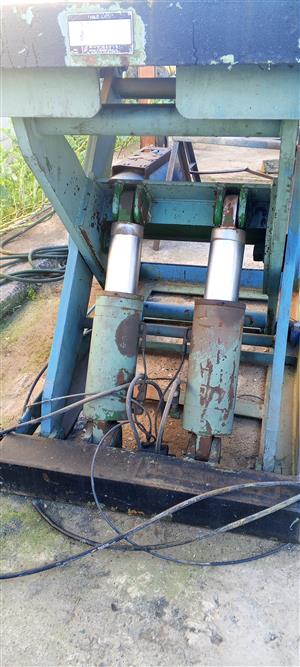 Scissors lift
