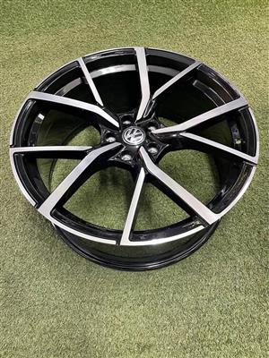 20 INCH VW GOLF 8R RIM SET