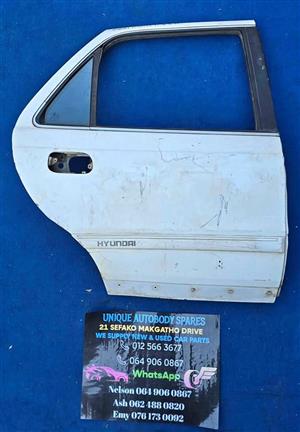Hyundai Elantra J1 Right Rear Door