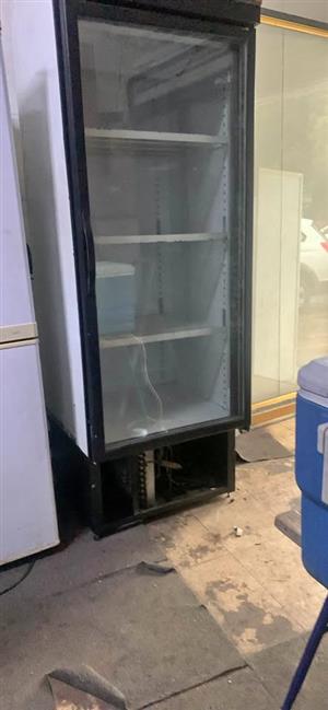 Fridge for shop single door  Display fridge  280 Steve Biko road  Gezina  PTA 