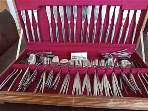 Eetrite 18/8 stainless steel cutlery set