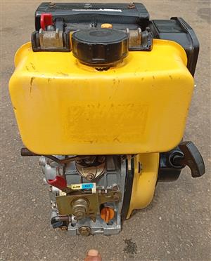 Diesel Engine 4,0 Hp direct injection.