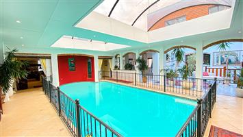 Exquisite Property in Randjes Equestrian Estate!