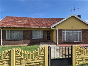 House For Sale in Reigerpark Ext 1
